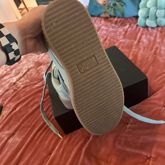 Puma Women's Sneakers in Olive and Gold size 9 - Picture 6 of 8